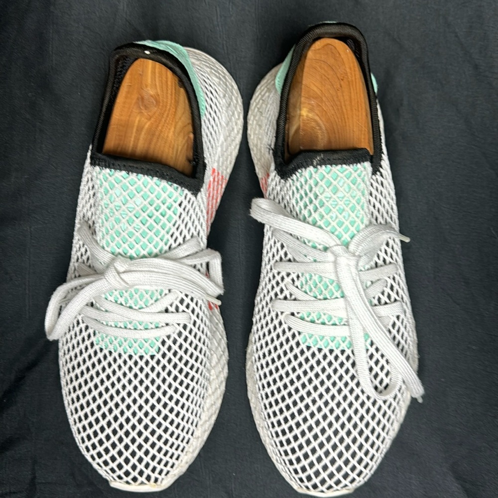Adidas Deerupt Black Easy Green Men's Size 9 1/2 white with black lining